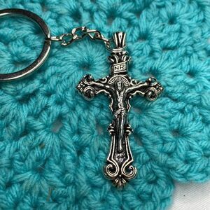 Vintage Style Ornate Silver Crucifix‎ Cross Keychain Pendant Religious Jewelry